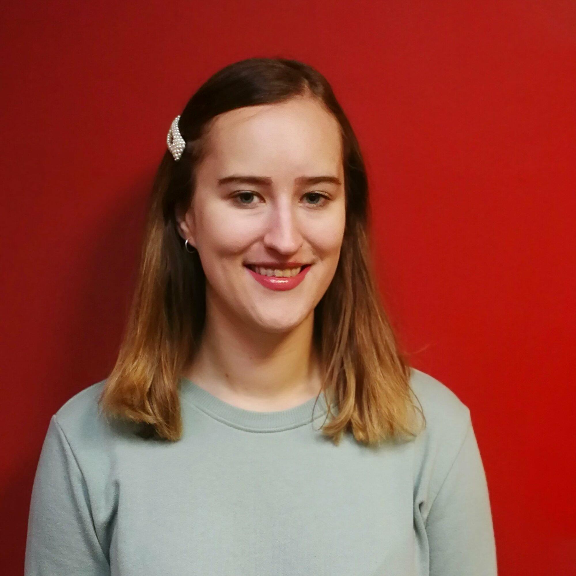 Sophie H - Bio